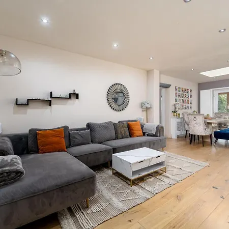 Apartamento Guestready - Family House Retreat In Wembley